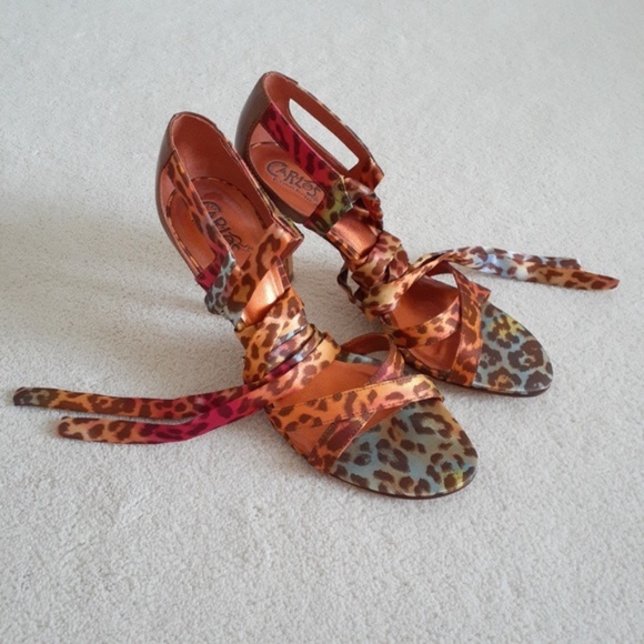 Carlos Santana "SALSA" Leopard Print Tie Up Heels - Picture 5 of 13